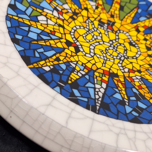 Serran Ventura Gaudi Faux Mosaic Plate - Picture 14 of 15